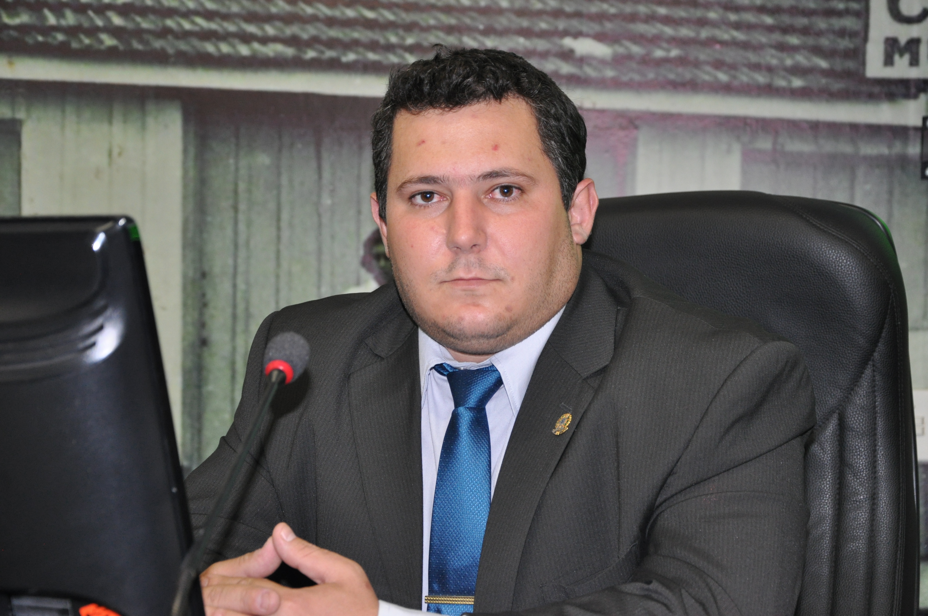 “Falta empenho pessoal do prefeito para atrair indústrias”, afirma Claudinho Frare