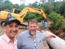 Quintão e Hélio acompanham obras na zona rural e ouvem reivindicações